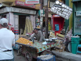 op de bazaar in Aswan